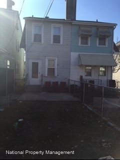 Primary Photo - 3 br, 1 bath House - 850 South Olden Avenue