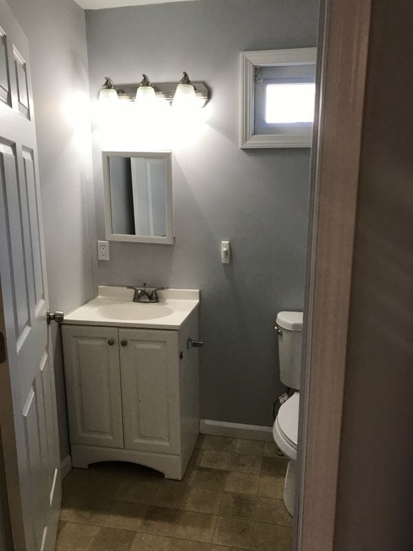 Building Photo - 19 Hobart St