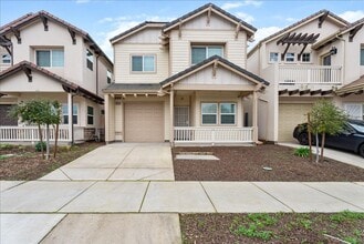 Building Photo - 6200 Fowler Ave