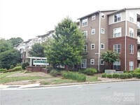 Building Photo - 1000 E Woodlawn Rd