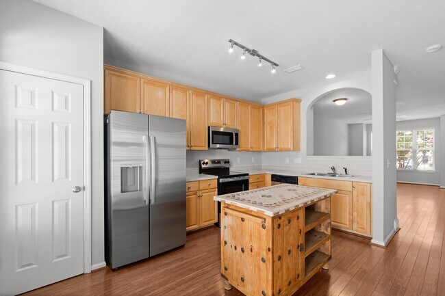 Building Photo - 5712 Clearbay Ln