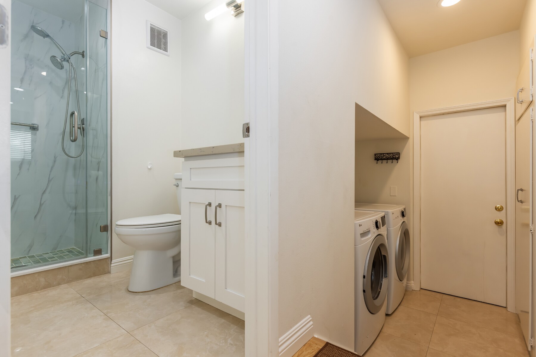 Building Photo - 10227 Autumn Leaf Cir