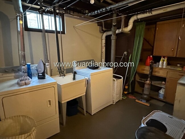 Building Photo - Lake is the Isles Single Family Home, 2 Ca...