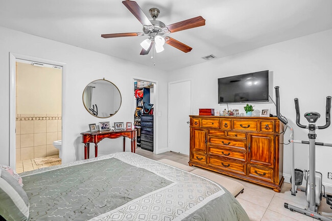 Building Photo - 14702 Wildflower Ln
