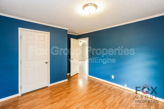Building Photo - 264 Rowan Rd