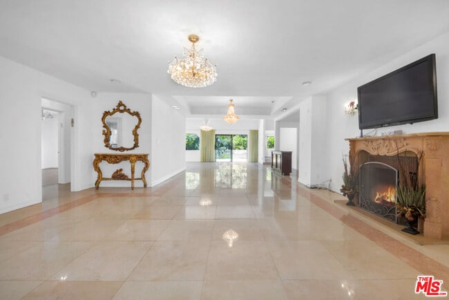 Building Photo - 11717 Chenault St