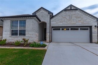 Building Photo - 316 Peace Pipe Way