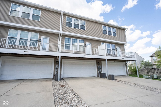 Building Photo - 12780 Tamworth Dr