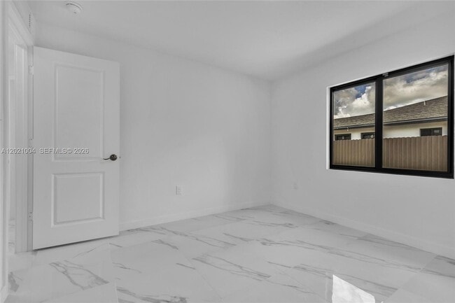 Building Photo - 152 NW 18th St