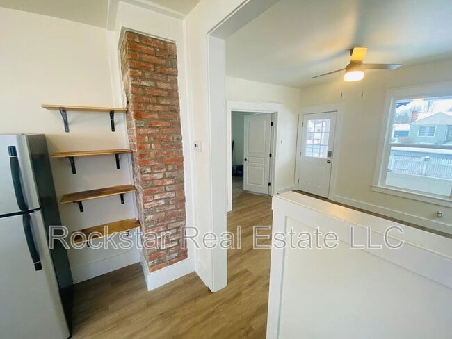 Building Photo - 5123 N Monroe St