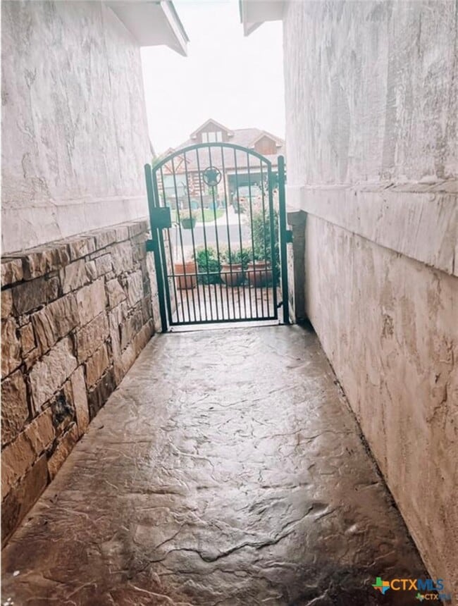 Building Photo - 1223 Gruene Vintage