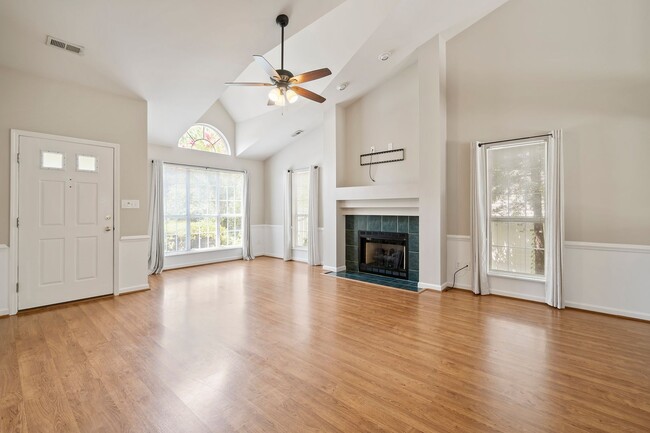 Building Photo - Beautiful 3 Bedroom Ranch Home Located In Ballantyne Area