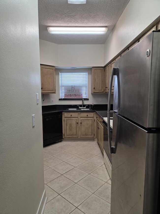 Building Photo - 5976 Woodway Place Ct