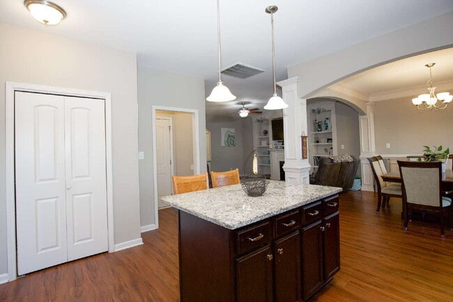 Building Photo - 3028 Helmsman Dr
