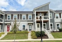 Building Photo - 1674 S Watkins St