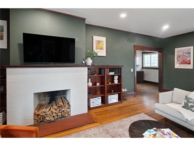 Building Photo - 2411 Blaisdell Ave