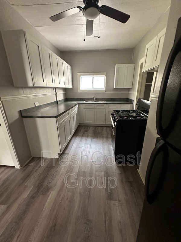 Building Photo - 5940 Engel Ave