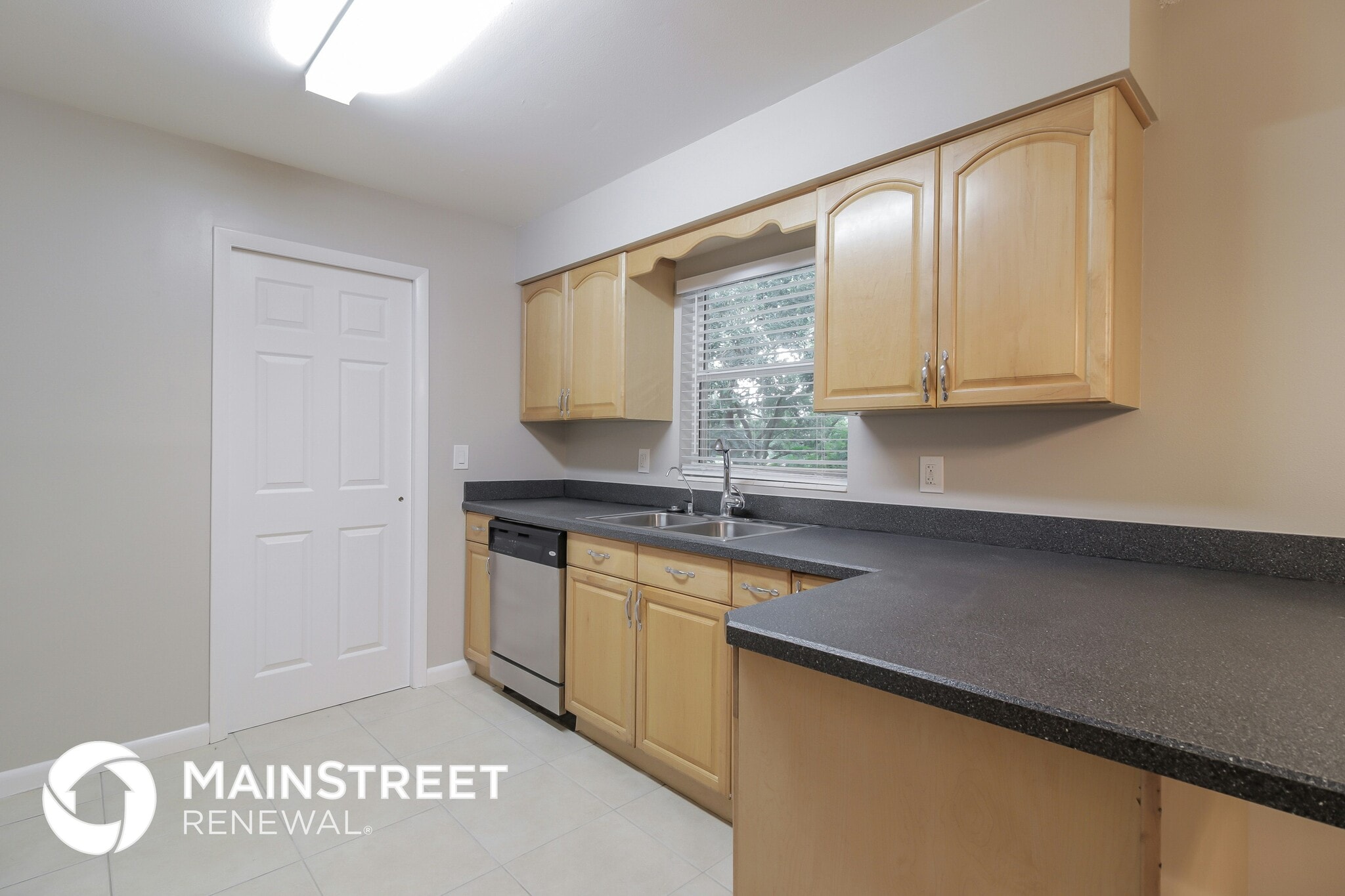 Building Photo - 1305 Ridgefield Ave