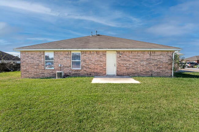 Building Photo - 403 E Southern Trace Dr