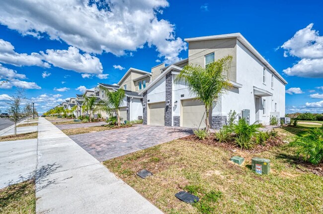 Building Photo - 729 Ocean Course Ave