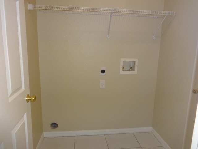 Building Photo - 1040 Pineview Ct