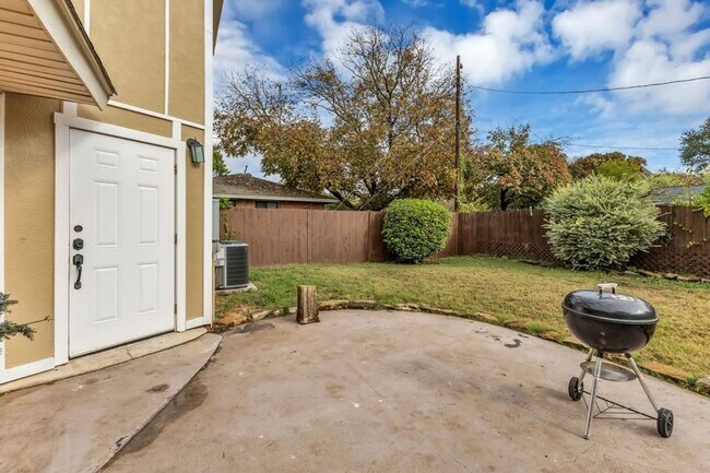 Building Photo - 3507 Flaxley-