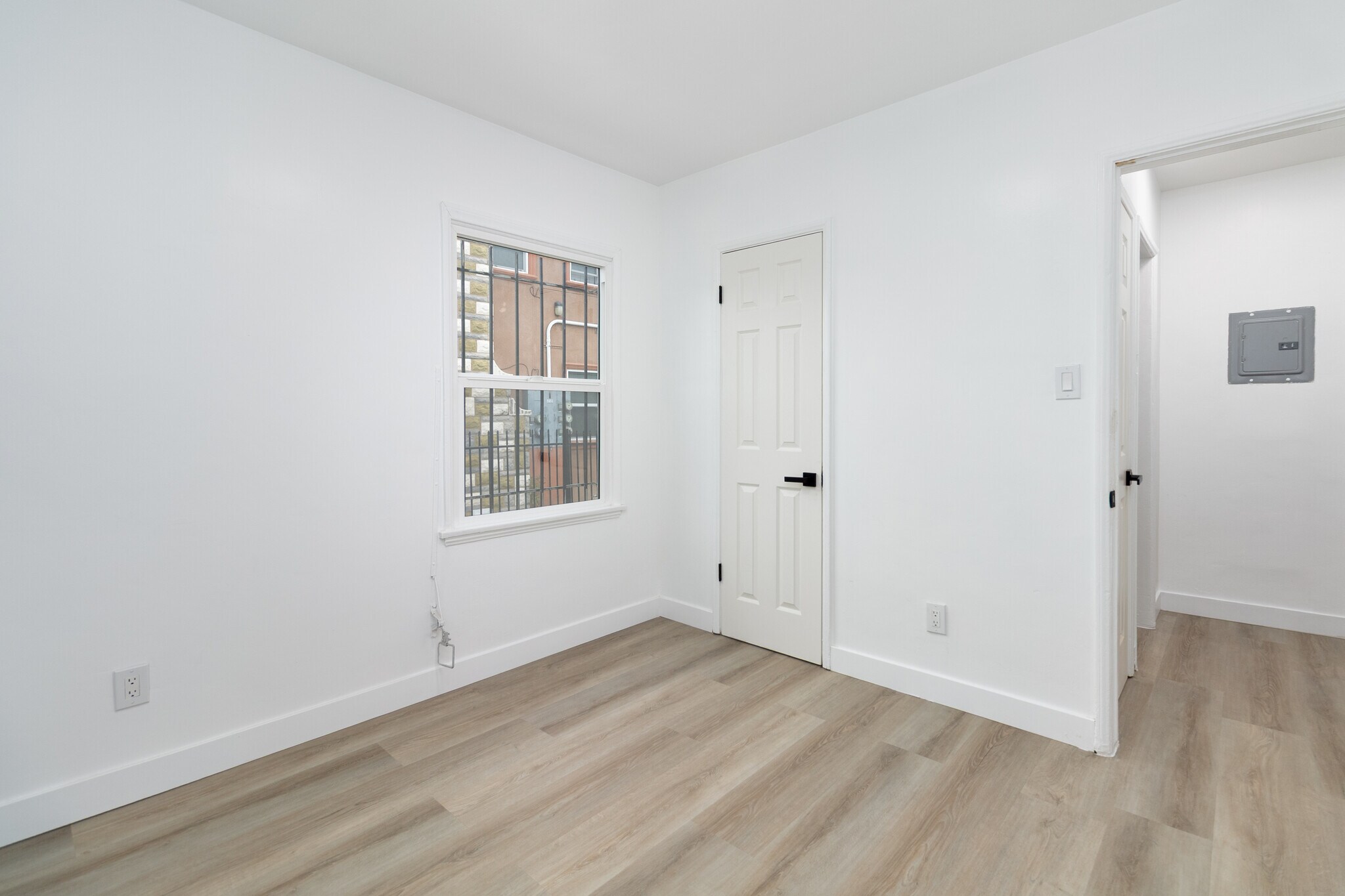 Building Photo - 1723 W 35th Pl
