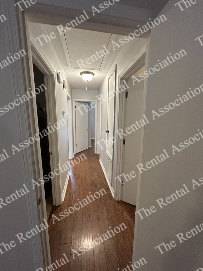 Building Photo - 103 Liner Dr