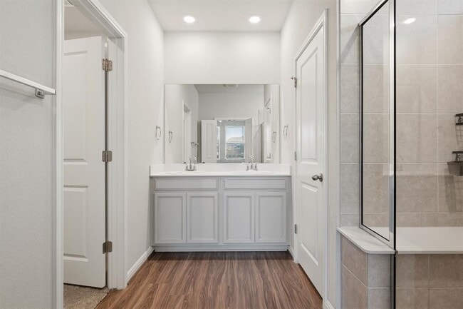 Building Photo - 217 McFarland St