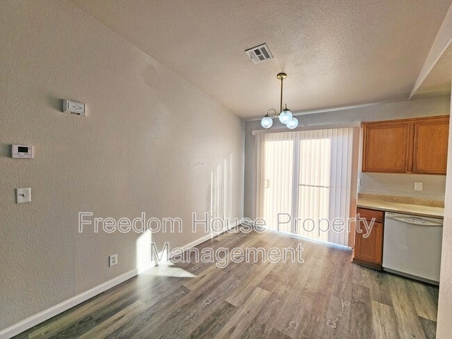 Building Photo - 1381 Ogallala St