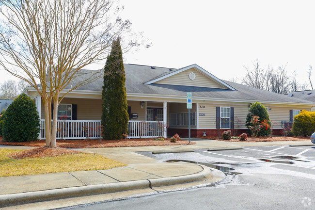 Building Photo - Honeycreek Senior Apartments