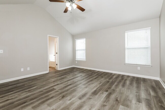 Building Photo - 6450 Splitpine Ct