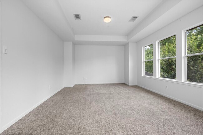 Building Photo - 6914 Grants Hollow Ln