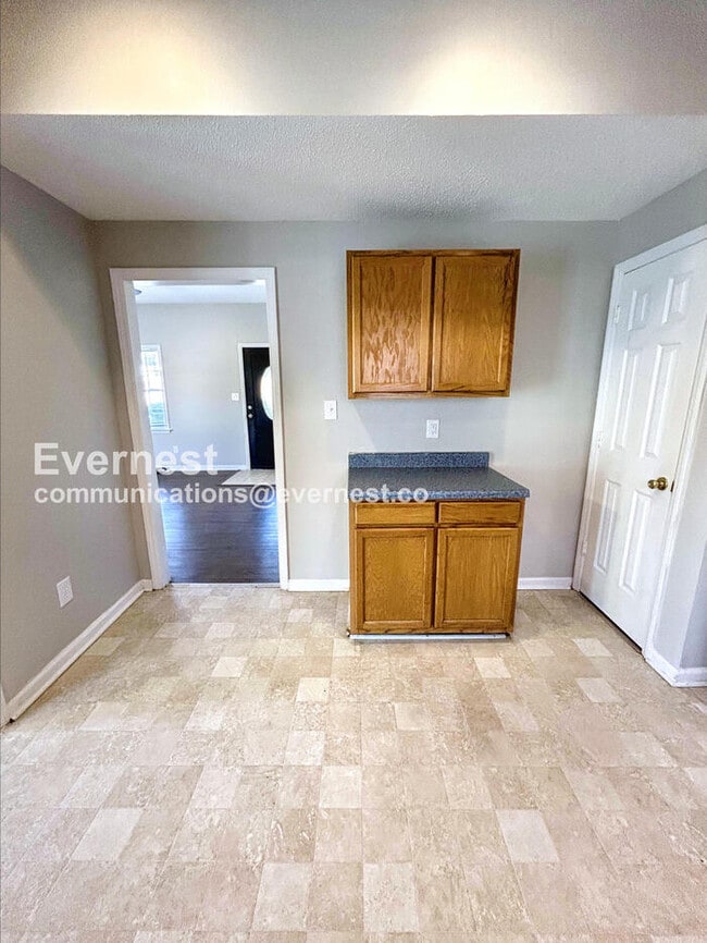 Building Photo - 4350 Wakeman Dr