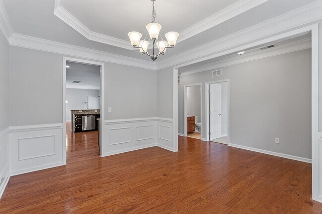 Building Photo - 1121 Survada Ln