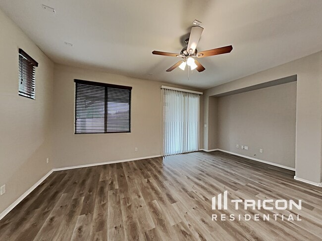 Building Photo - 13227 N 153rd Ln