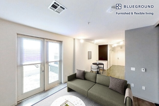 Building Photo - 445 Artisan Way