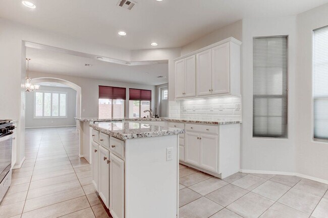 Building Photo - 5641 Sagamore Canyon St