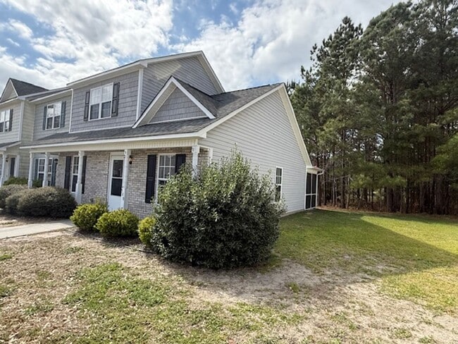 Building Photo - Carolina Forrest! 3 Bedroom / 3 Bath. Pet Friendly.