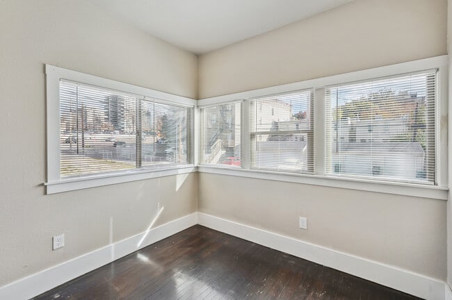 Building Photo - 718 N Grant St