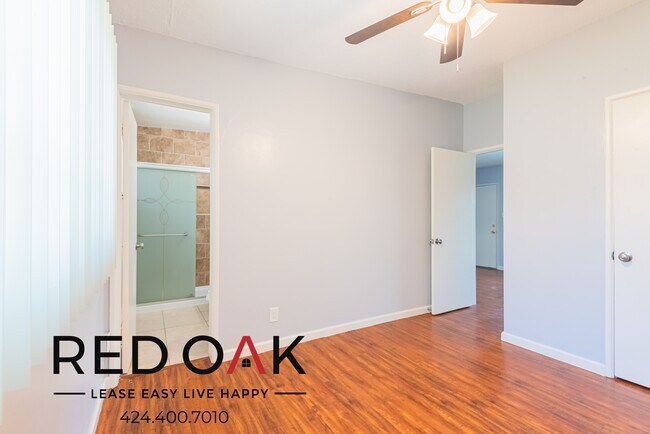 Building Photo - 11736 Gurley Ave
