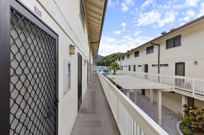 Building Photo - 350 Aoloa St