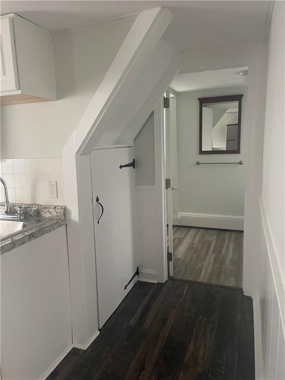 Building Photo - 10 Ryan Ave