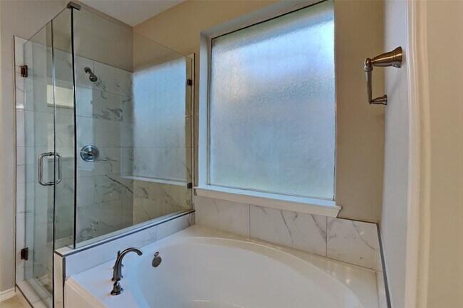 Building Photo - 17610 Bryce Manor Ln