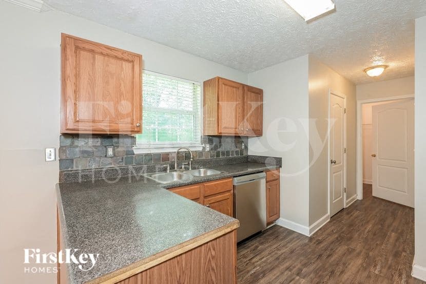 Building Photo - 4447 Chester Ln