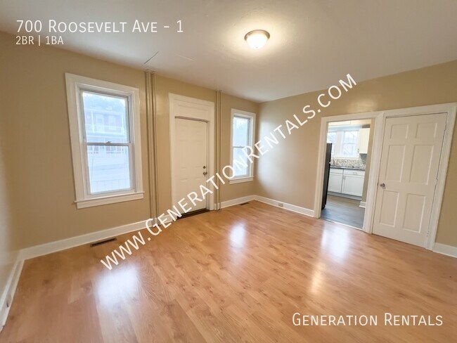 Building Photo - 700 Roosevelt Ave