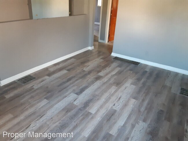 Building Photo - 3 br, 1 bath House - 408 Sandhurst Dr