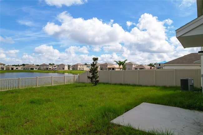 Building Photo - 16506 Mosaic Oar Dr