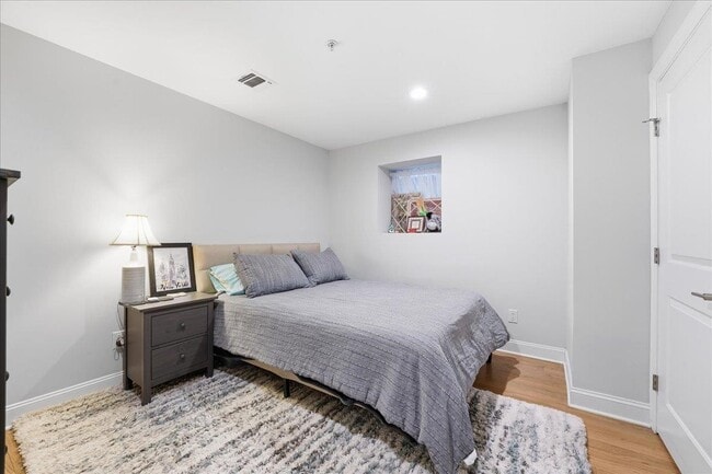 Building Photo - 41 Bentley Ave