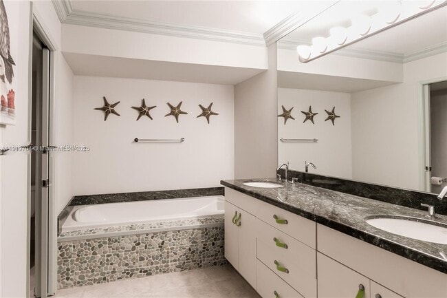 Building Photo - 19195 NE 36th Pl